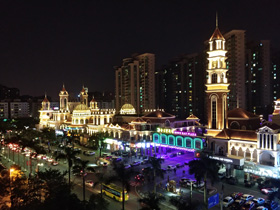 東莞市金月灣廣場（chǎng）夜景照（zhào）明設計