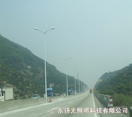 东莞厚大路道路（lù）照（zhào）明工程（chéng）